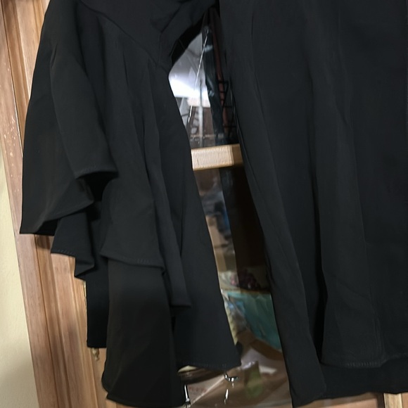 Black Norah Bell Sleeve Blouse NWT - Picture 7 of 11